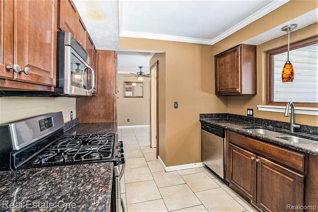 11422 Skyline Drive, Fenton, MI 48430 — Photo 20