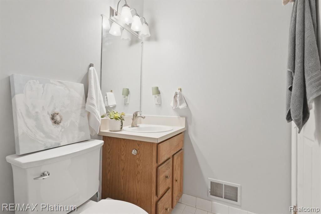 1714 Newgate Lane, Howell, MI 48843 — Photo 23