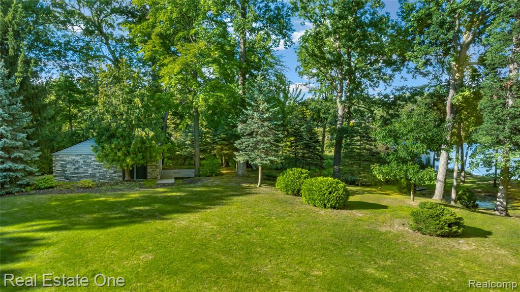 6570 Alden Drive, West Bloomfield, MI 48324 — Photo 61