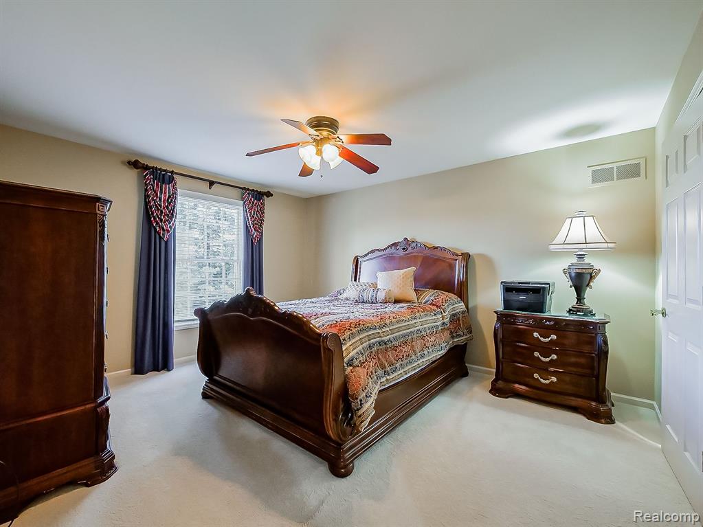 6866 CAMBRIDGE, West Bloomfield, MI — Photo 15