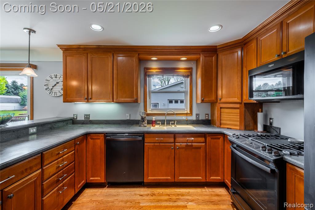 11430 Silver Lake Road, Byron, MI 48418 — Photo 12