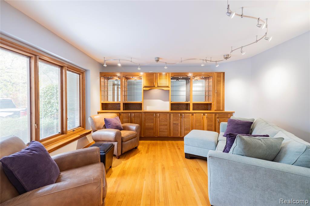 29462 East River Road, Grosse Ile, MI 48138 — Photo 34