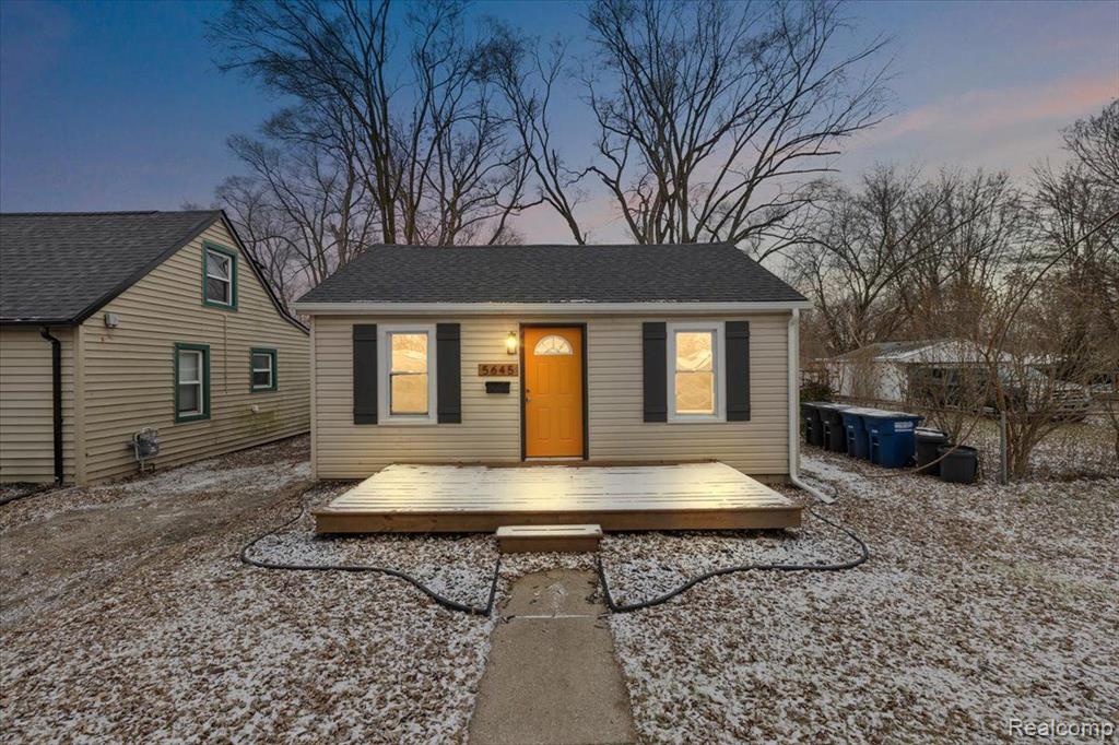 5645 N WALTON Street, Westland, MI — Photo 2