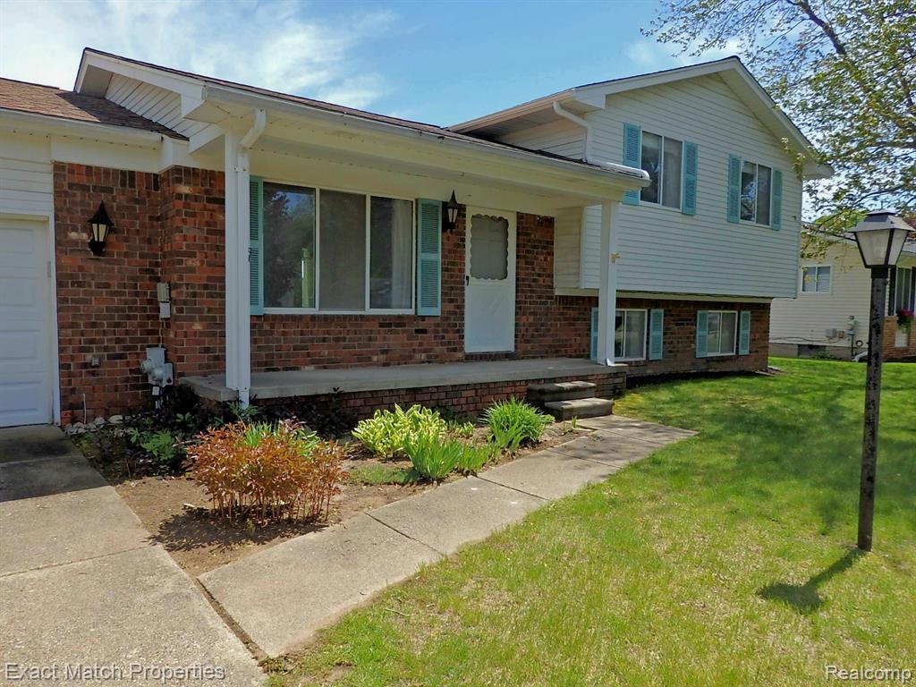7186 Snow Apple Drive, Clarkston, MI — Photo 11