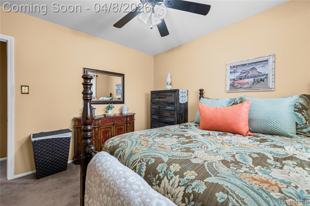 4685 Universal Street, Dearborn Heights, MI 48125 — Photo 16