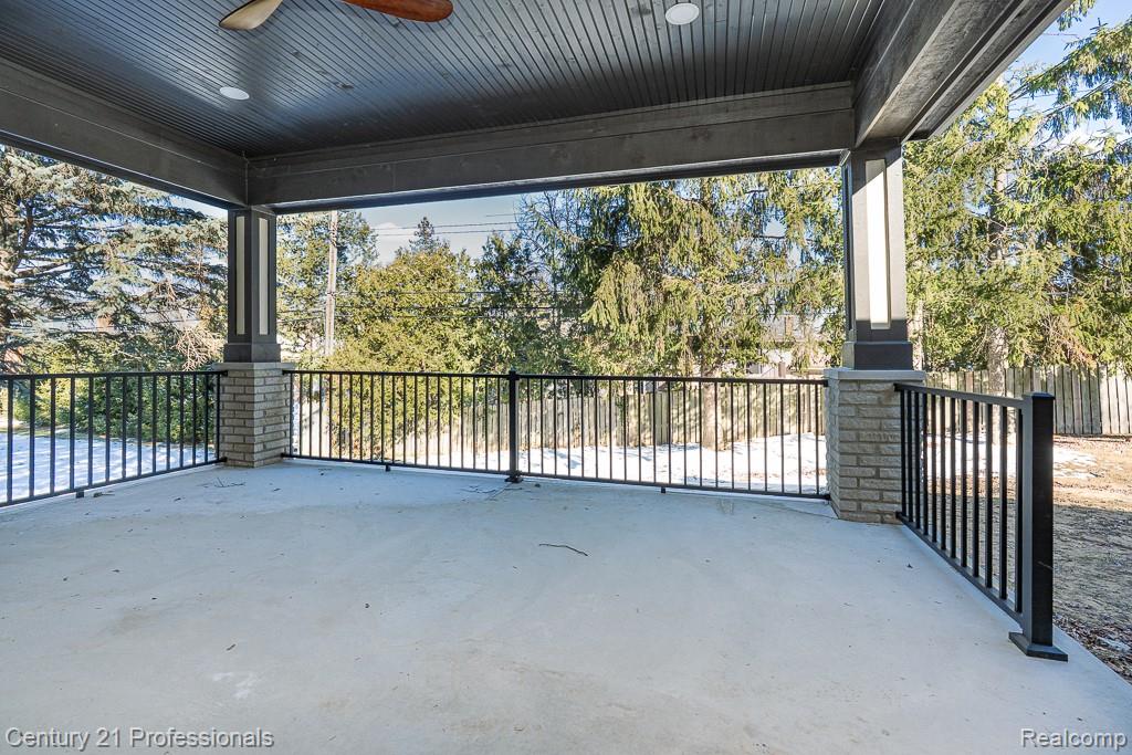 53242 Eastbourne Drive, Shelby Twp, MI 48316 — Photo 42