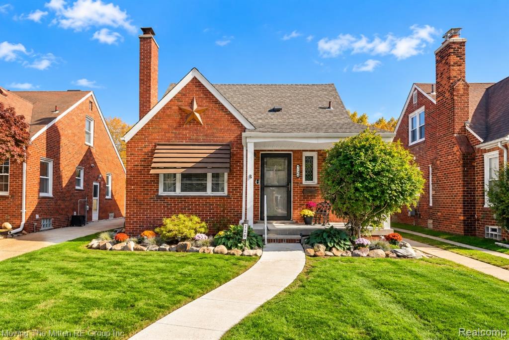 726 Mayburn Street, Dearborn, MI 48128