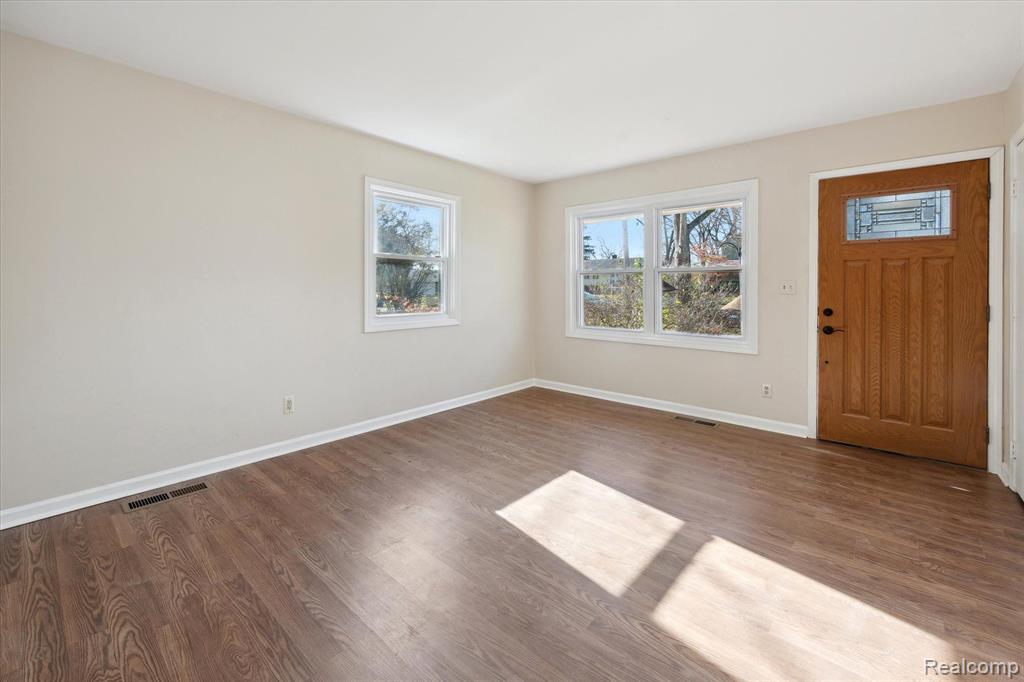 2481 PINECREST Avenue, Ann Arbor, MI 48104 — Photo 5