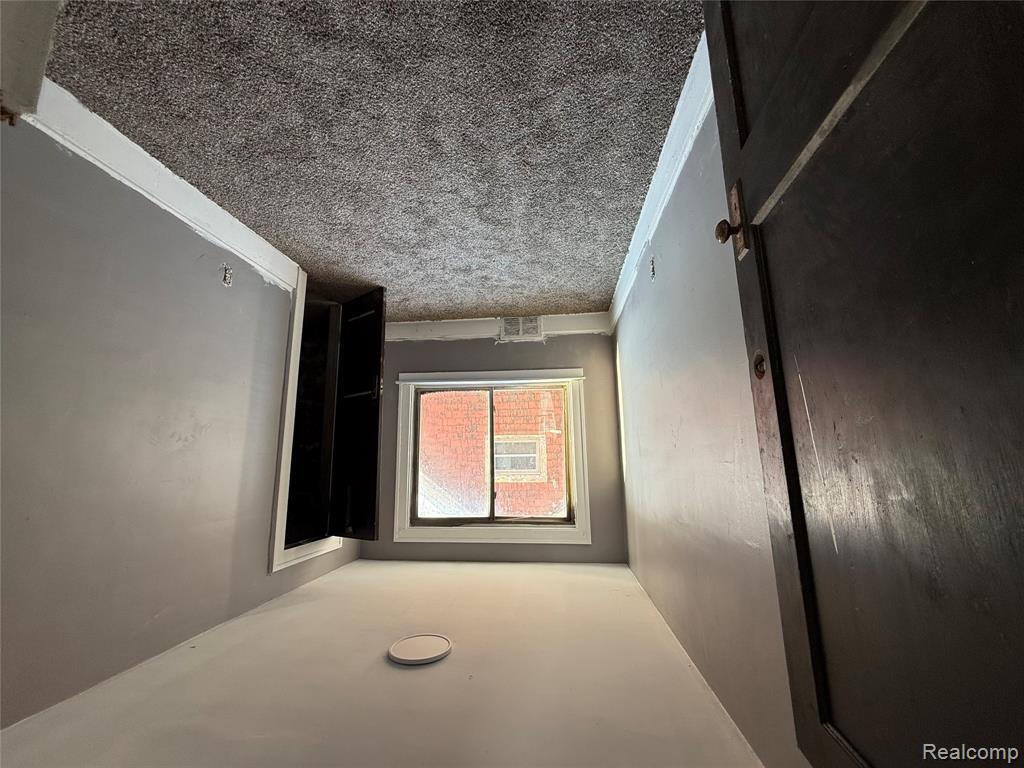 2474 Sturtevant Street, Detroit, MI 48206 — Photo 9