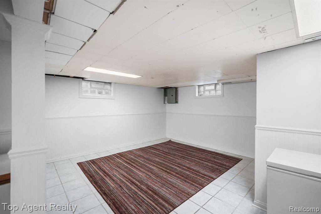 7545 CRISSMAN Street, Utica, MI 48317 — Photo 18