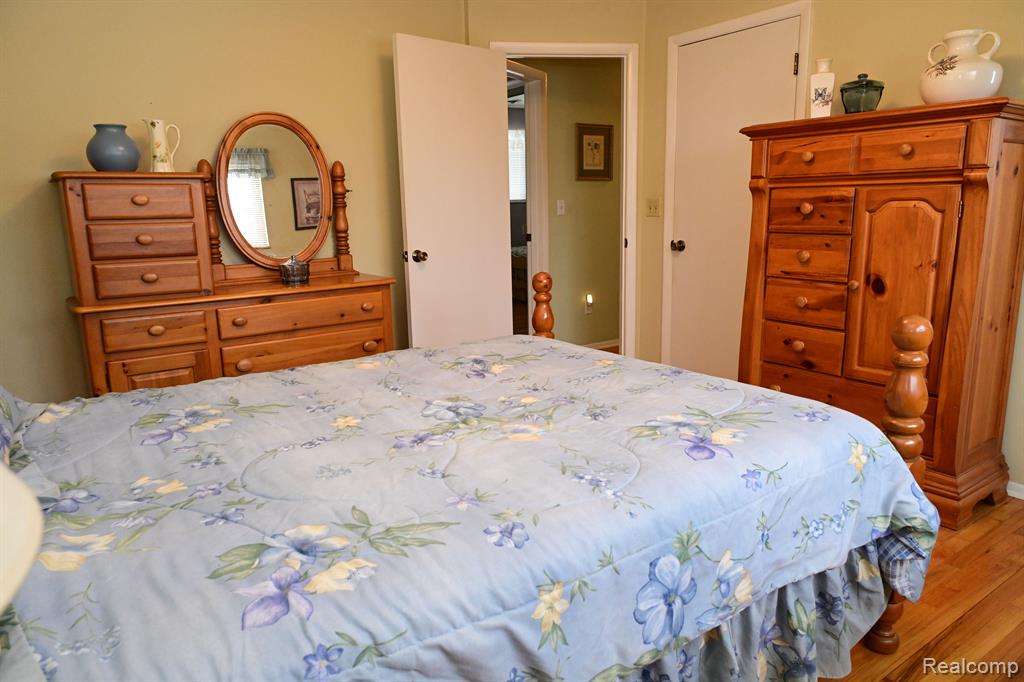 4160 MONTGOMERY Drive, Shelby Twp, MI 48316 — Photo 33