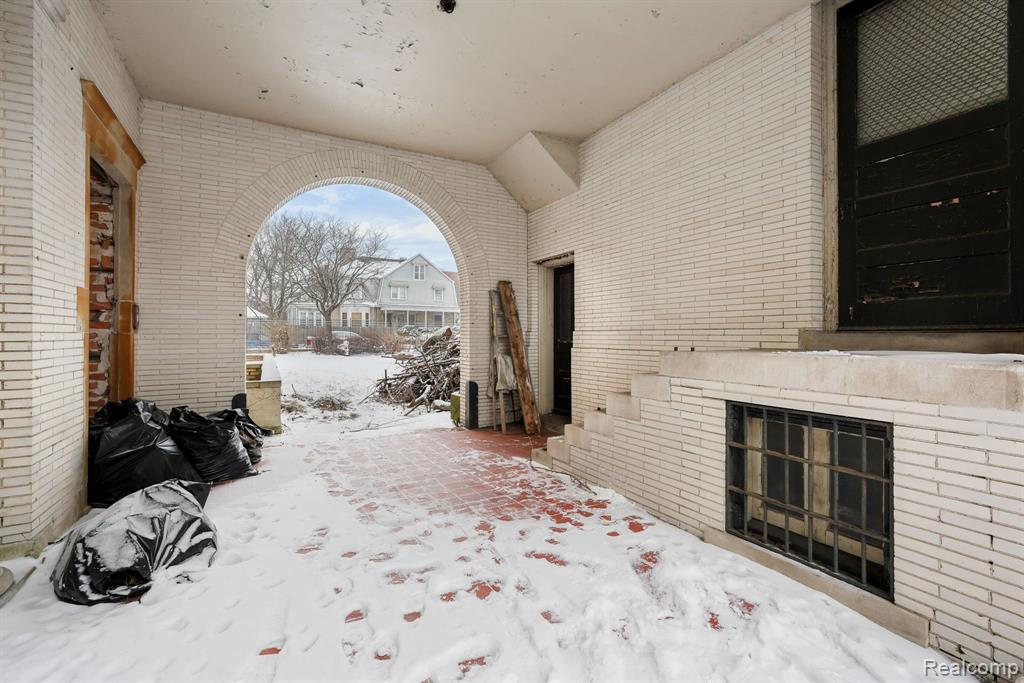 649 VAN DYKE Street, Detroit, MI 48214 — Photo 23