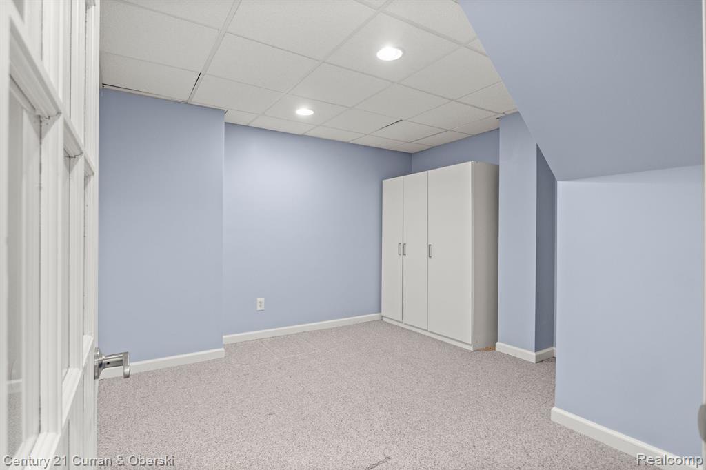 41665 CHARLESTON Lane, Novi, MI 48377 — Photo 38