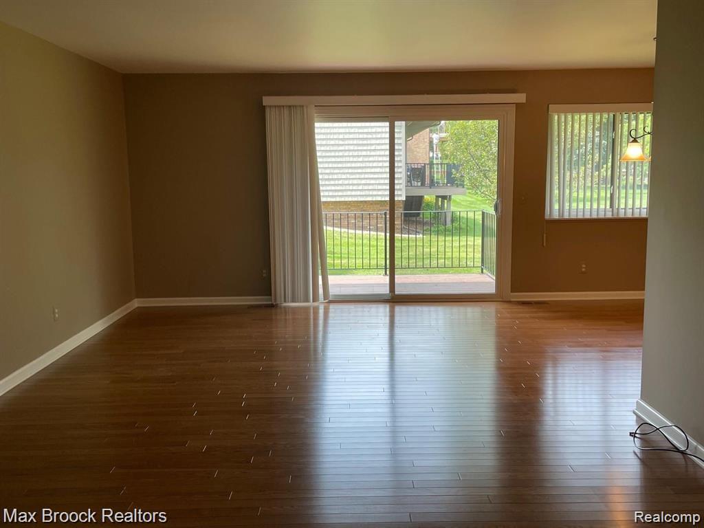 4585 Laurel Club Circle, West Bloomfield, MI 48323 — Photo 7