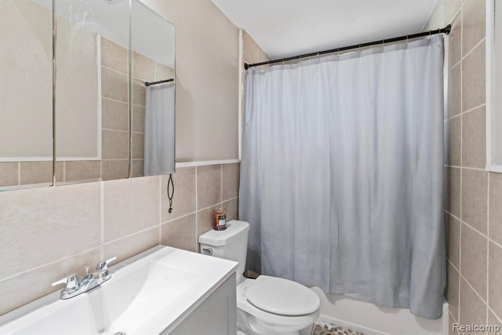2186 Landmark Drive, Lapeer, MI 48446 — Photo 16