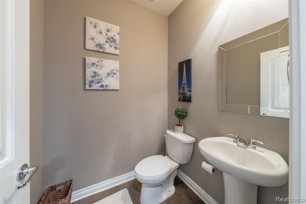 49473 CRANBROOK Drive, Macomb, MI 48044 — Photo 13