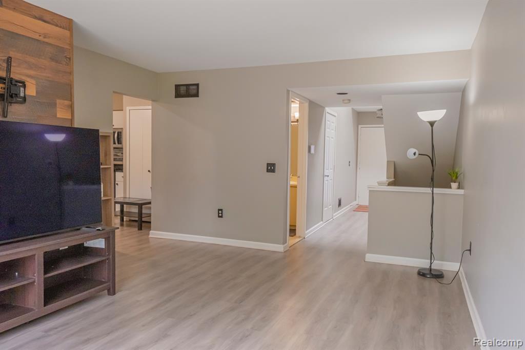 726 HAMILTON, Rochester Hills, MI 48307 — Photo 19