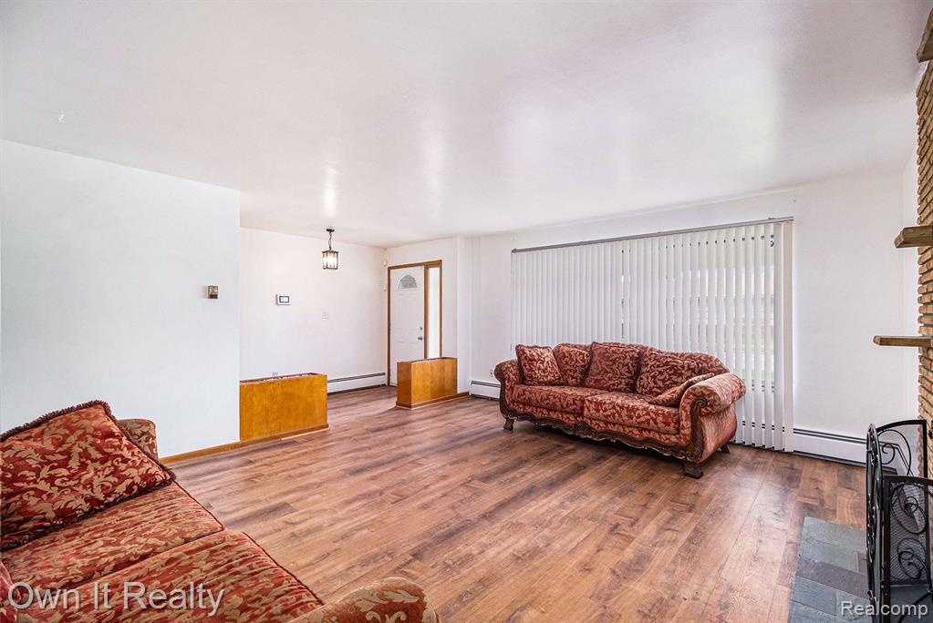 8651 EVERGREEN Avenue, Detroit, MI 48228 — Photo 6