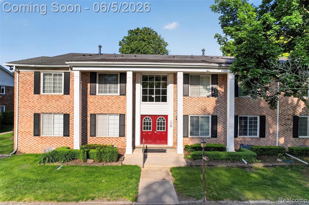 2425 Mulberry Square, 42, Bloomfield Hills, MI 48302 — front exterior