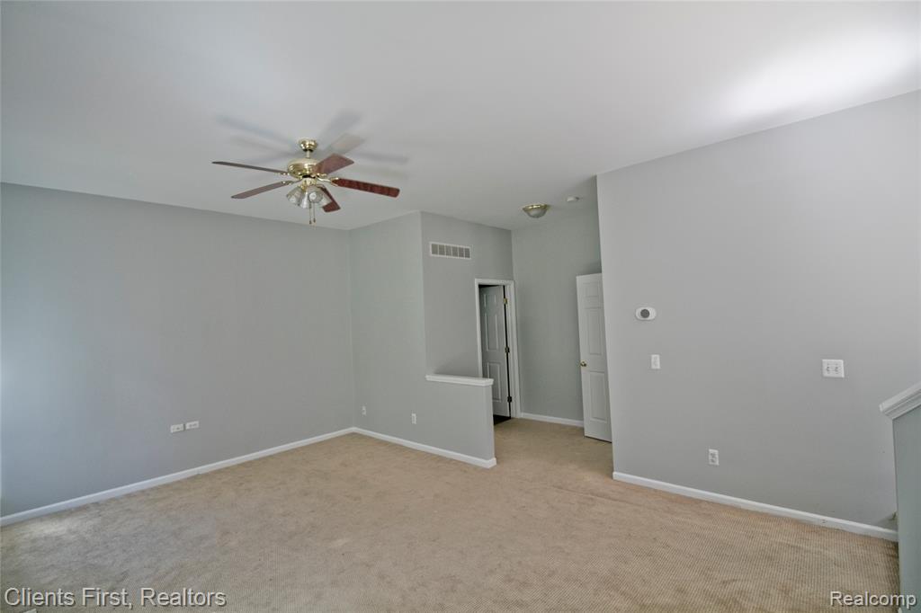 8543 Barrington Drive, Ypsilanti, MI 48198 — Photo 22