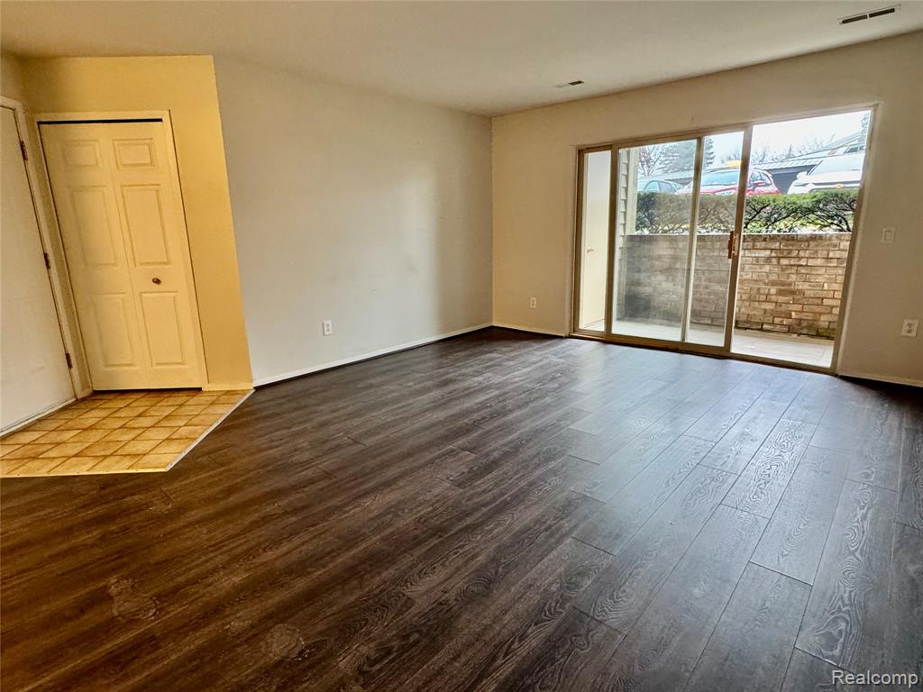 2605 Greenstone Boulevard, 201, Auburn Hills, MI 48326 — Photo 4
