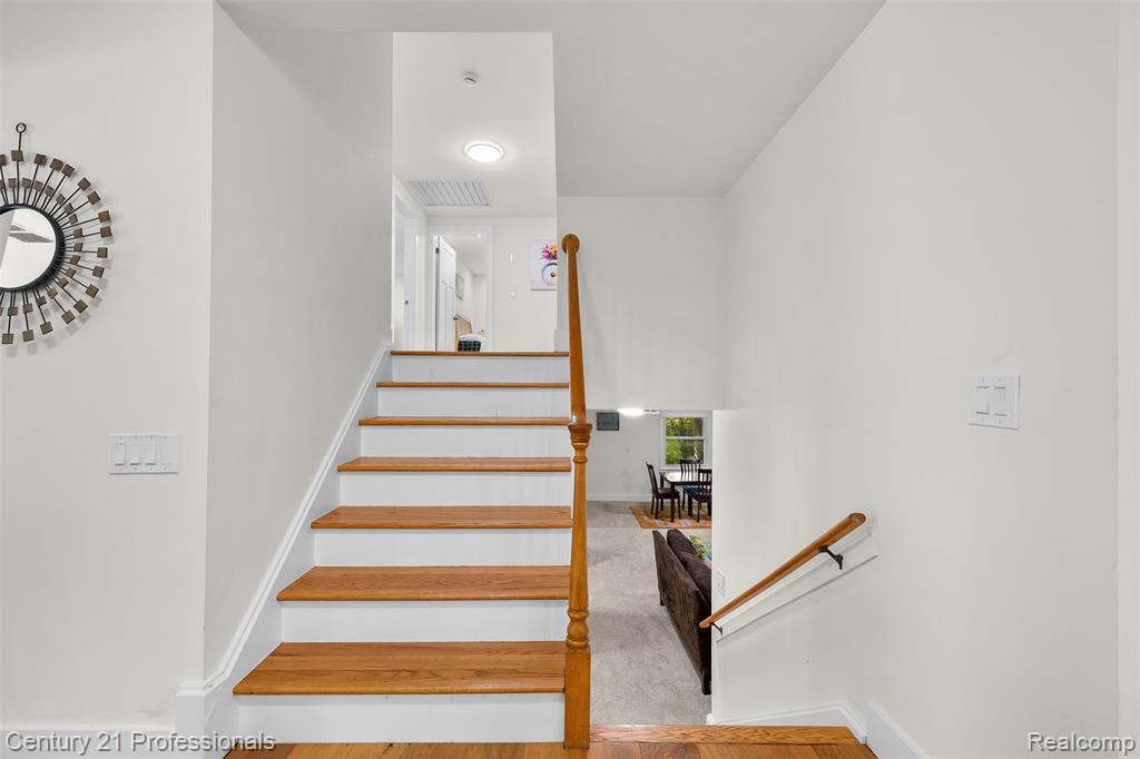745 Hawthorne Drive, Bloomfield Hills, MI 48304 — Photo 24