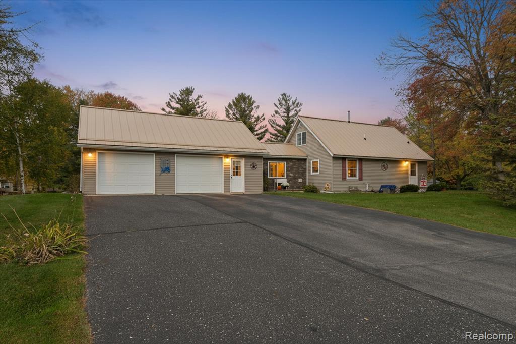 5266 S Pine Street, Beaverton, MI 48612 — Photo 2