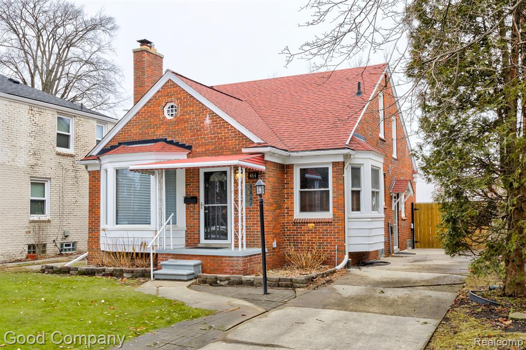 464 MORAN Road, Grosse Pointe Farms, MI 48236 — front exterior