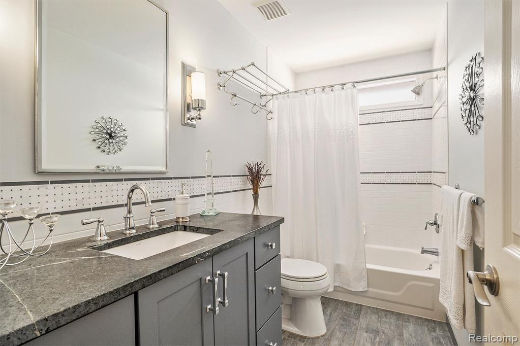 6519 Horncliffe Drive, Clarkston, MI — Photo 17