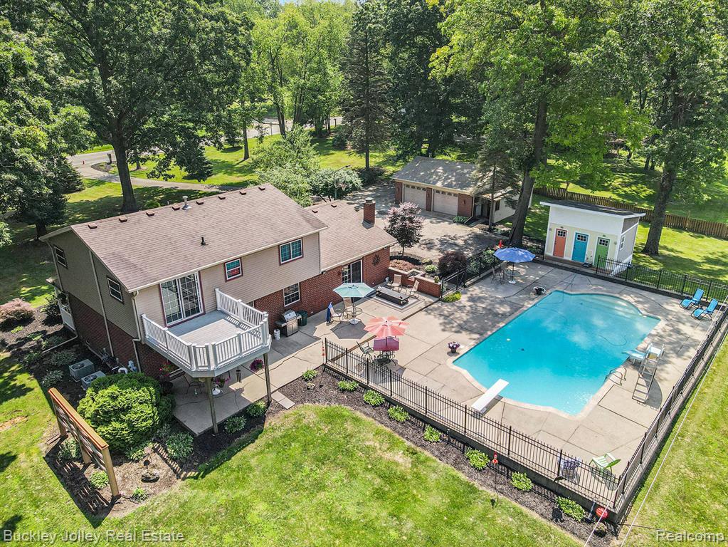 8900 Rickett Road, Brighton, MI 48116 — Photo 2