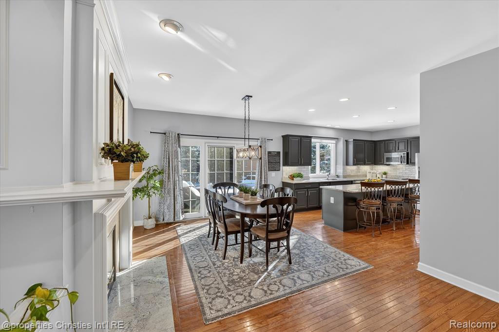 16224 Oak Forest Court W, Northville, MI 48168 — Photo 17