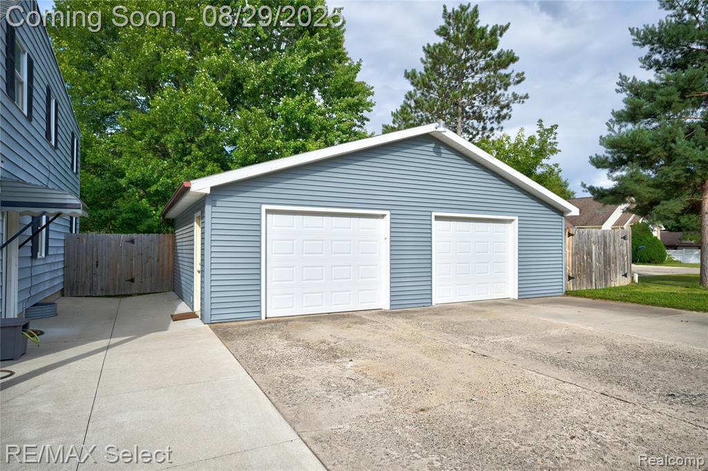 6308 River Road, Flushing, MI 48433 — Photo 7