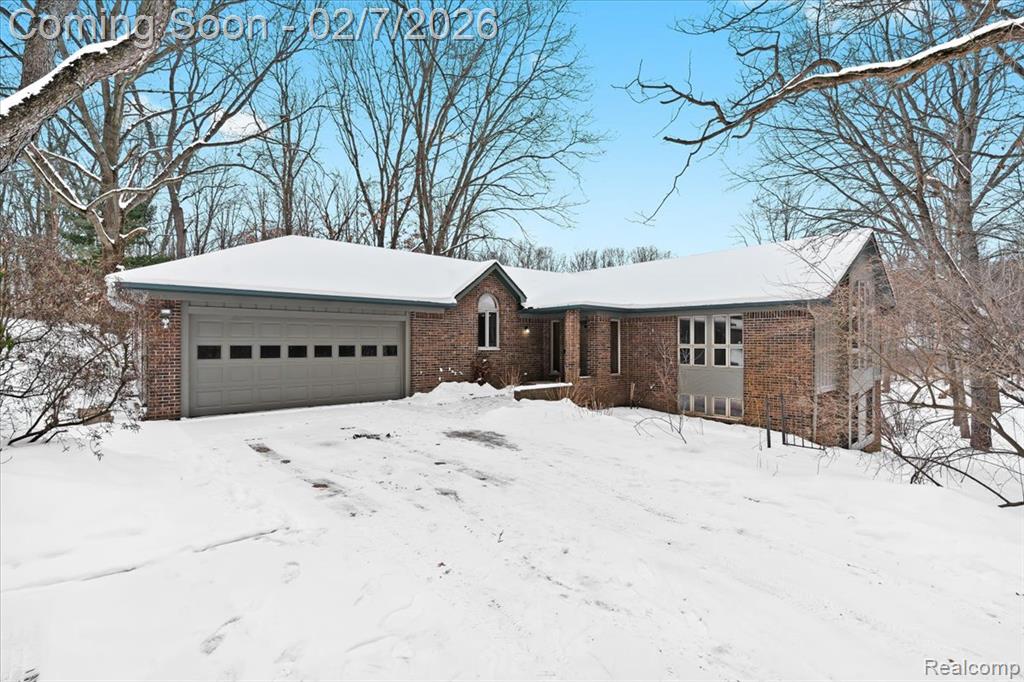 411 Rush Lake Road, Pinckney, MI 48169 — Photo 2