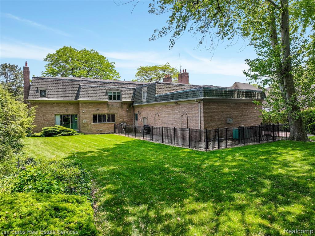 561 Lake Shore Road, Grosse Pointe Shores, MI 48236 — Photo 7