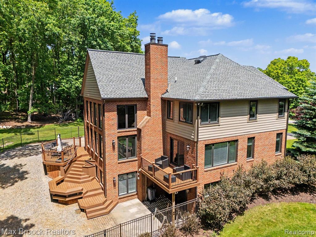 1300 Oak Hollow Drive, Milford, MI 48380 — Photo 48