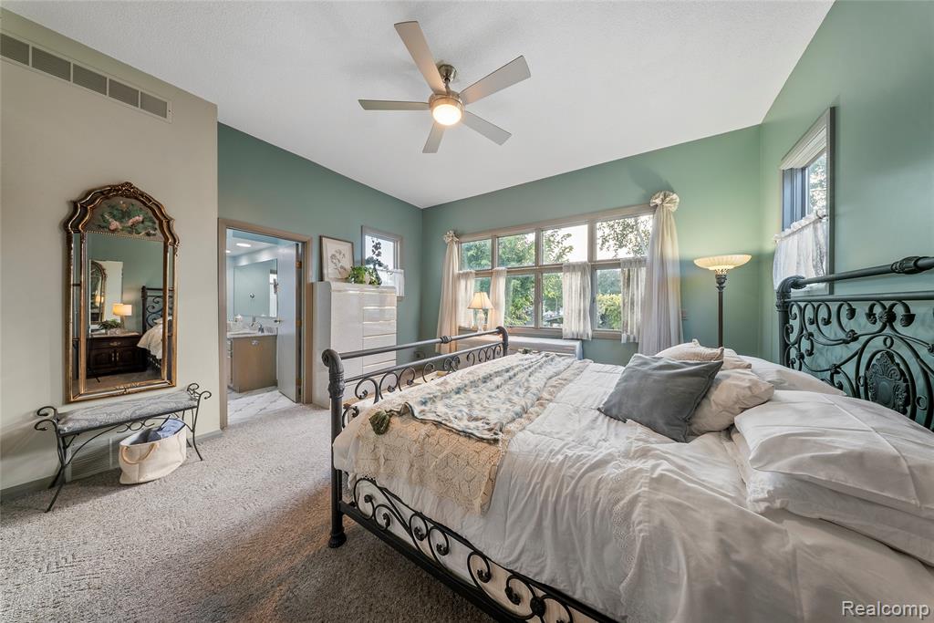 30500 Bayview Drive, Gibraltar, MI — Photo 22