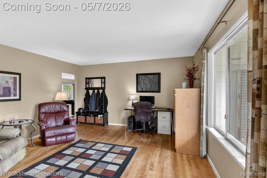 2732 Lacota Road, Waterford, MI 48328 — Photo 5