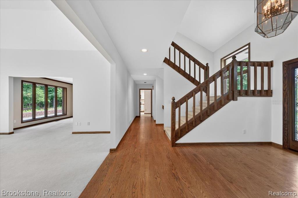 2610 Vanel Court, West Bloomfield, MI 48324 — Photo 8