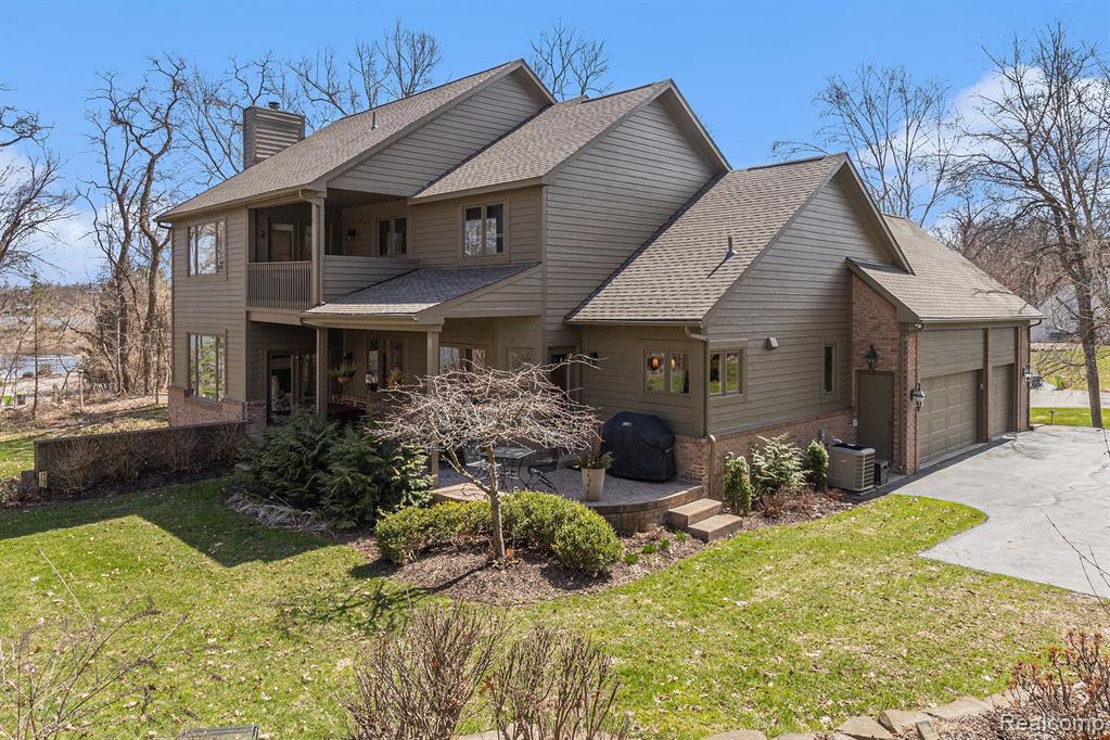 7643 MISTWOOD Drive, White Lake, MI 48383 — Photo 53