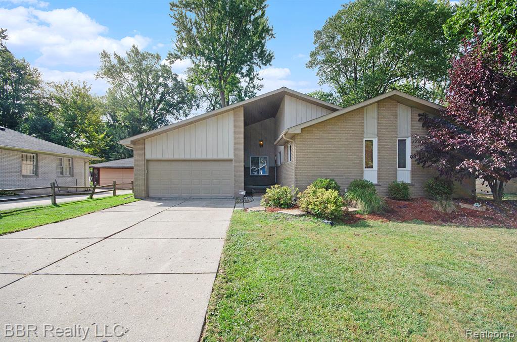 9157 Dallas Drive, Grosse Ile, MI 48138 — Photo 24