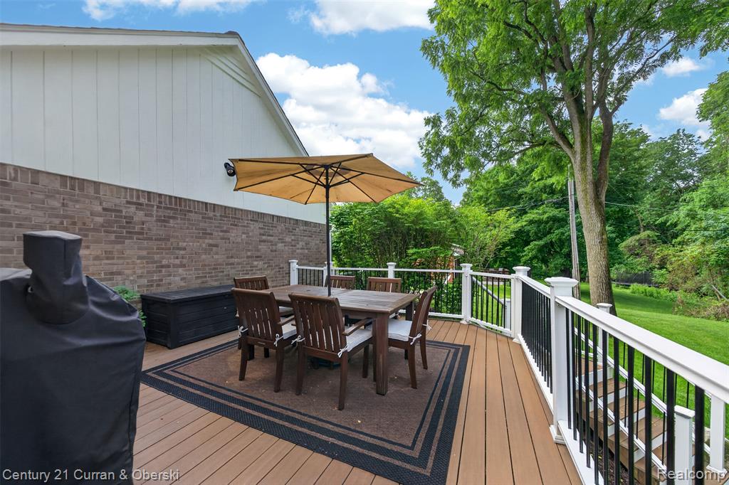 30999 Sudbury Street, Farmington, MI 48331 — Photo 57