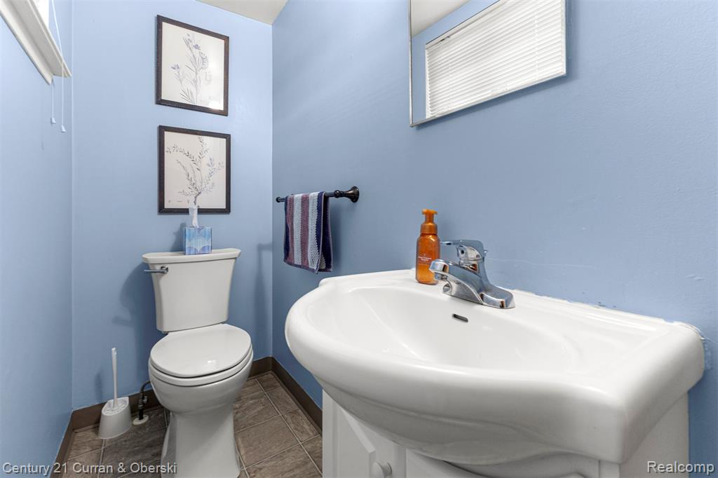 9766 Cornell Street, 173, Taylor, MI 48180 — Photo 17