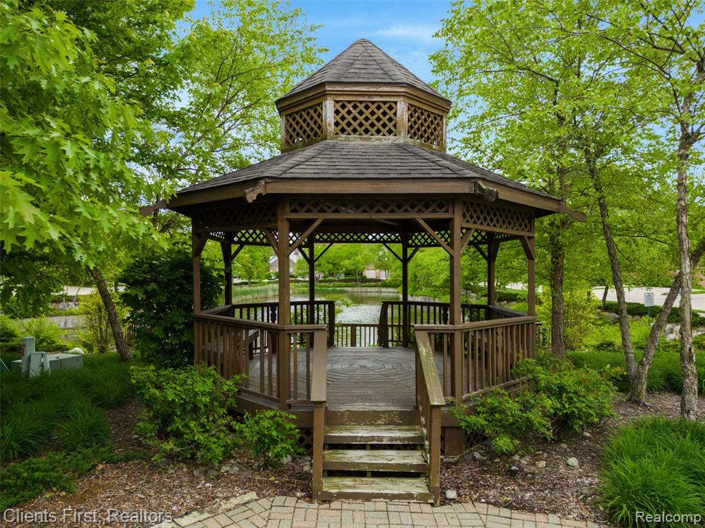 41495 COPPER CREEK Drive, Canton, MI 48187 — Photo 34