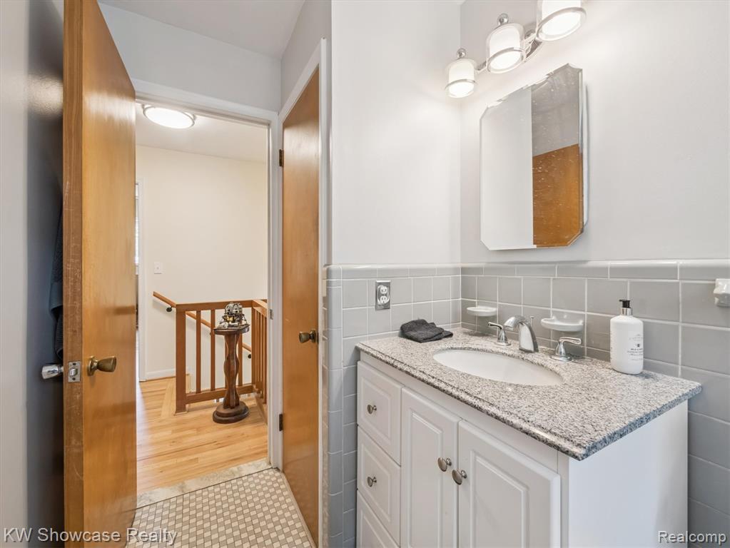 714 Sweetbriar, Milford, MI 48381 — Photo 26