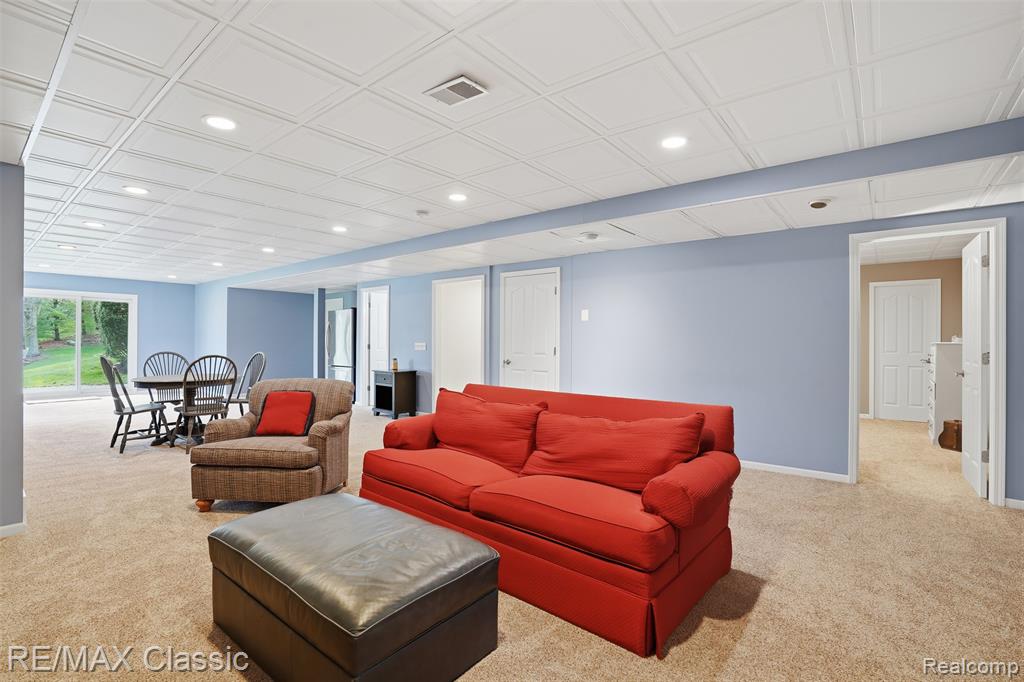 1726 Pondview Lane, Commerce Twp, MI 48382 — Photo 43