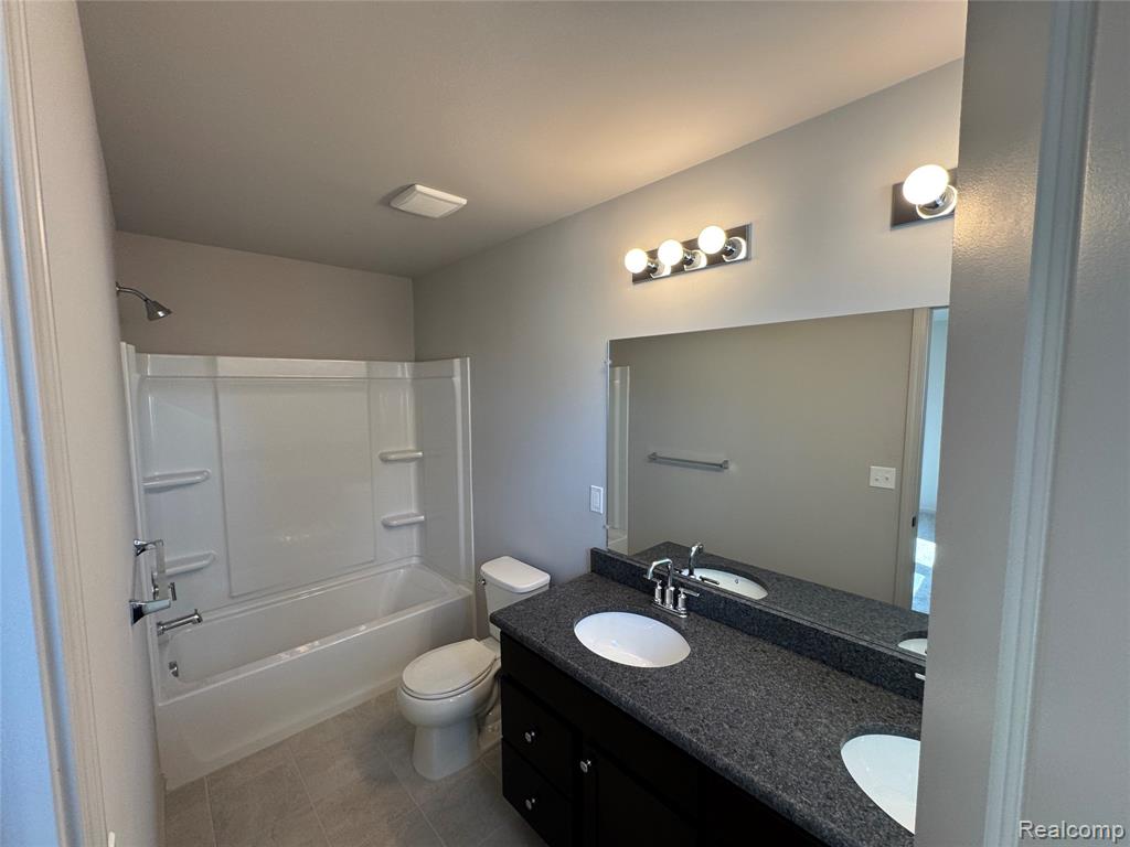 56054 Madison Lane, New Hudson, MI 48165 — Photo 33