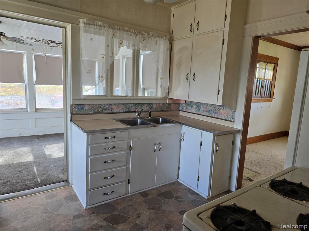 939 Backus Street, Jackson, MI 49202 — Photo 14