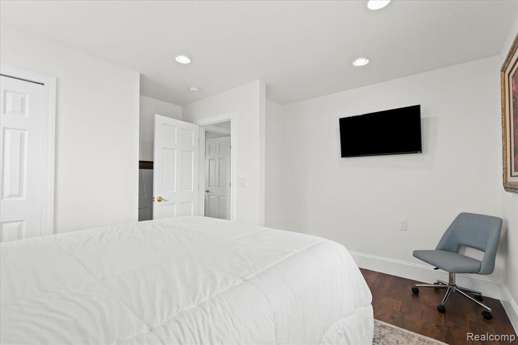4075 BARR Road, Canton, MI 48188 — Photo 29