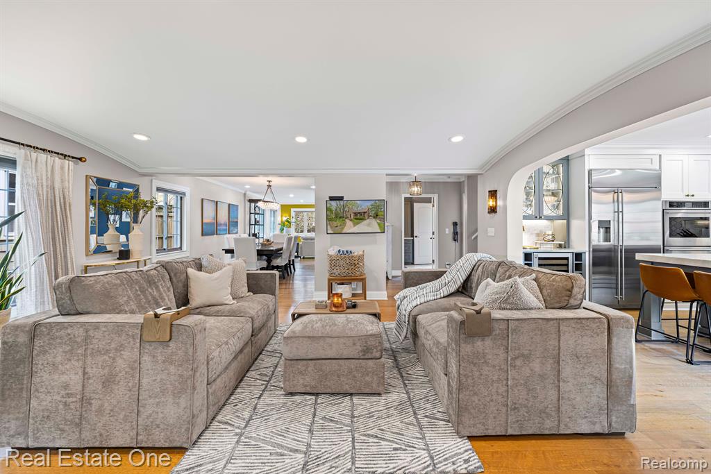 33 SYLVAN Avenue, Pleasant Ridge, MI — Photo 4