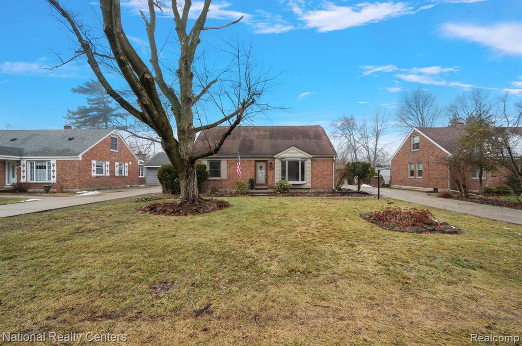 1938 Beverly Street, Keego Harbor, MI 48320 — Photo 2